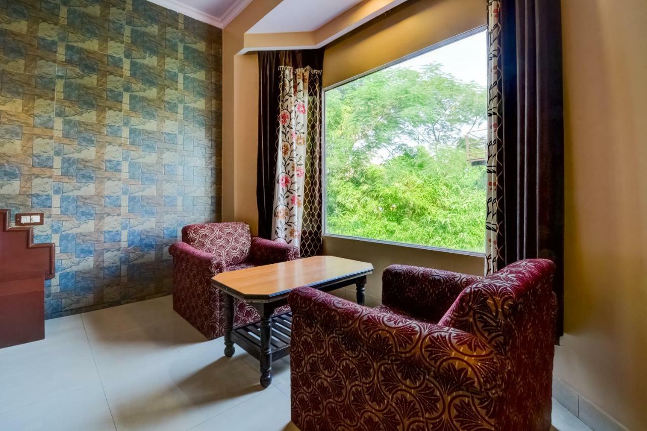 Oyo 18814 Hotel Maya International Jaipur Eksteriør billede