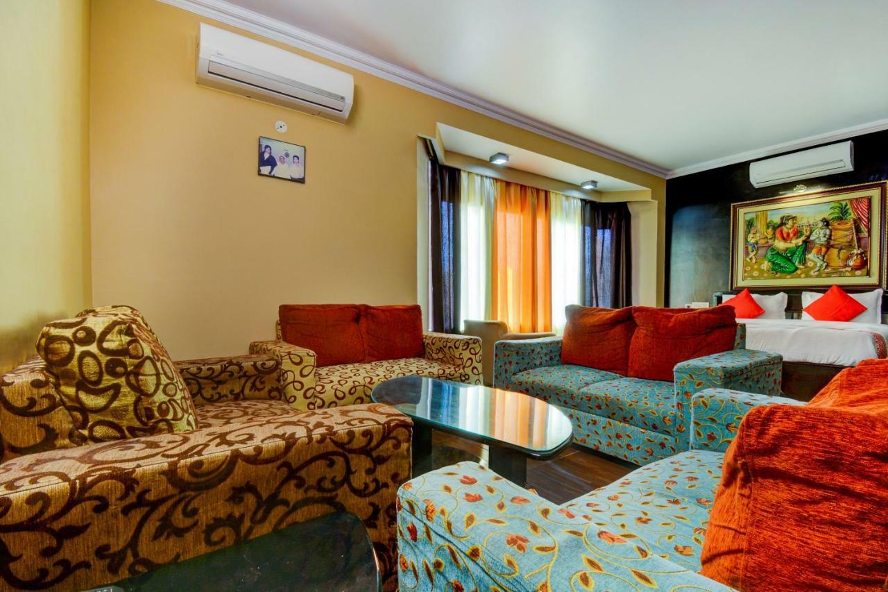 Oyo 18814 Hotel Maya International Jaipur Eksteriør billede